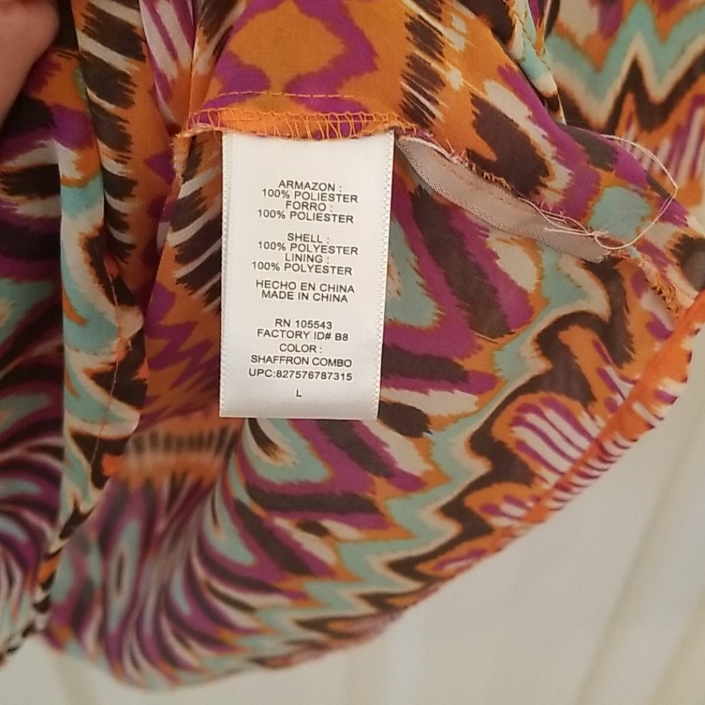 Pretty patterned top - Picture 4 of 4